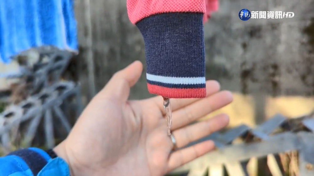 冷爆!福壽山清晨-2.6度 室外晾衣凍成"雕塑"