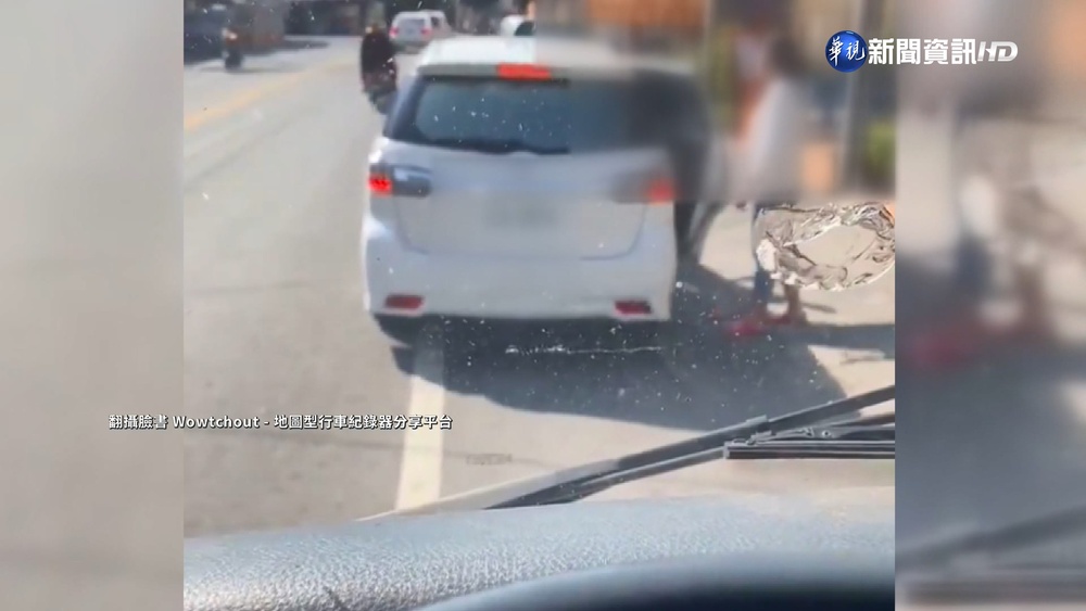 補習班超載學童 7人座自小客車塞9人