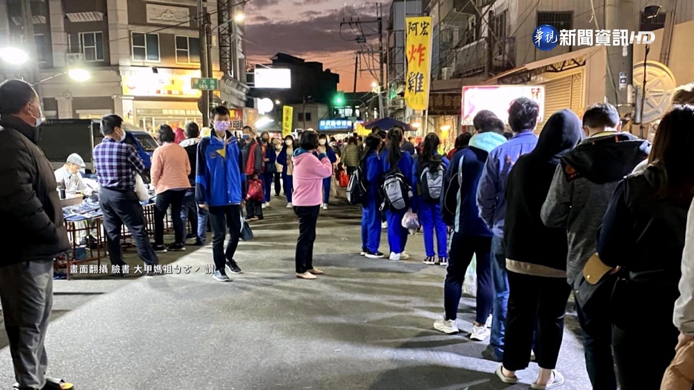 台中"日南夜市"熄燈湧人潮! 盛況如"逢甲夜市"