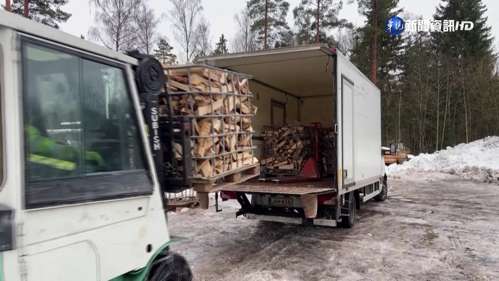 芬蘭冬季輪流限電 民眾搶囤木柴備用