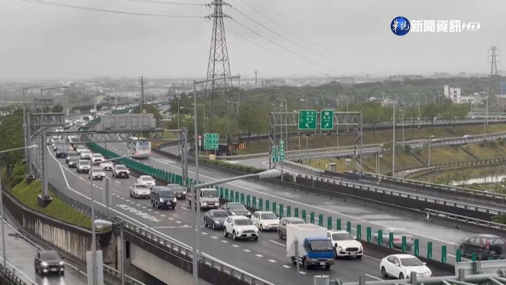 元旦3天連假返鄉潮 雙鐵南下車次熱銷