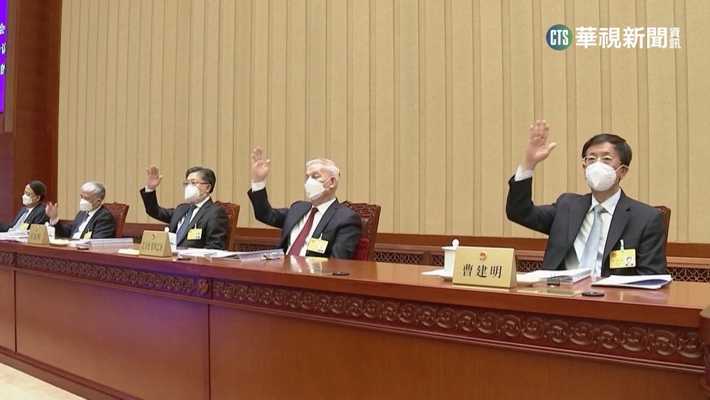 明年3月召開"兩會" 習近平將再次"加冕"