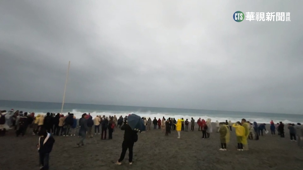 天公不作美 東海岸.墾丁迎曙光民眾全失望