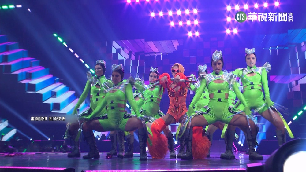 跨年就是要五月天!陪歌迷倒數唱"倔強"