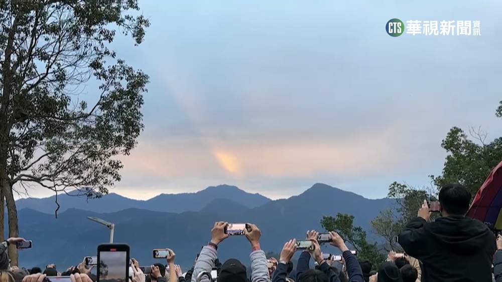 全台元旦瘋曙光 2023南投金龍山"曙光乍現"