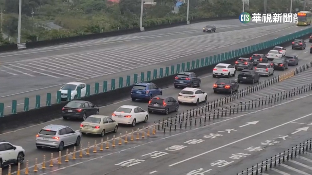 收假了!地雷路段湧車潮 雪隧持續高乘載