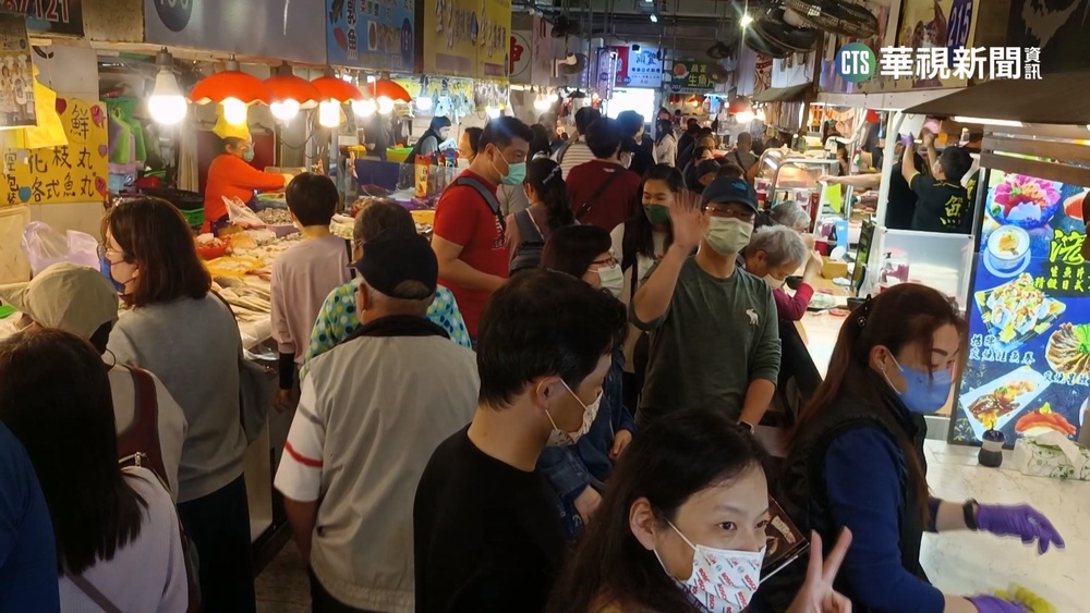 連假最後一天! 遊客衝南部吃美食 人潮全出籠