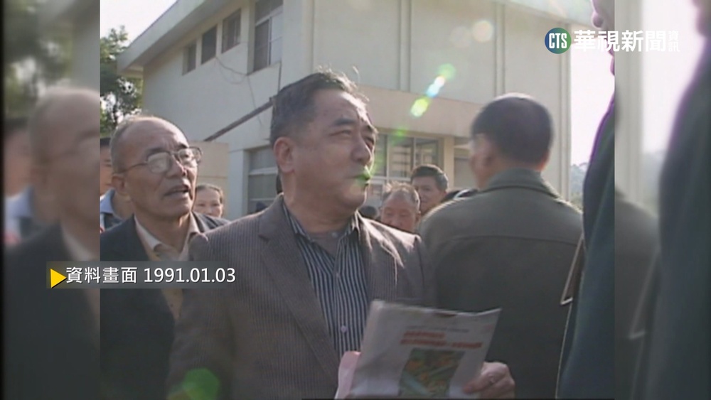 【歷史上的今天】反共戰士授田補償金發放 榮民大排長龍