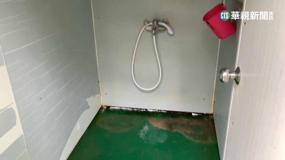 嚇!露營遇見"狼" 洗澡遭偷拍不只一人受害