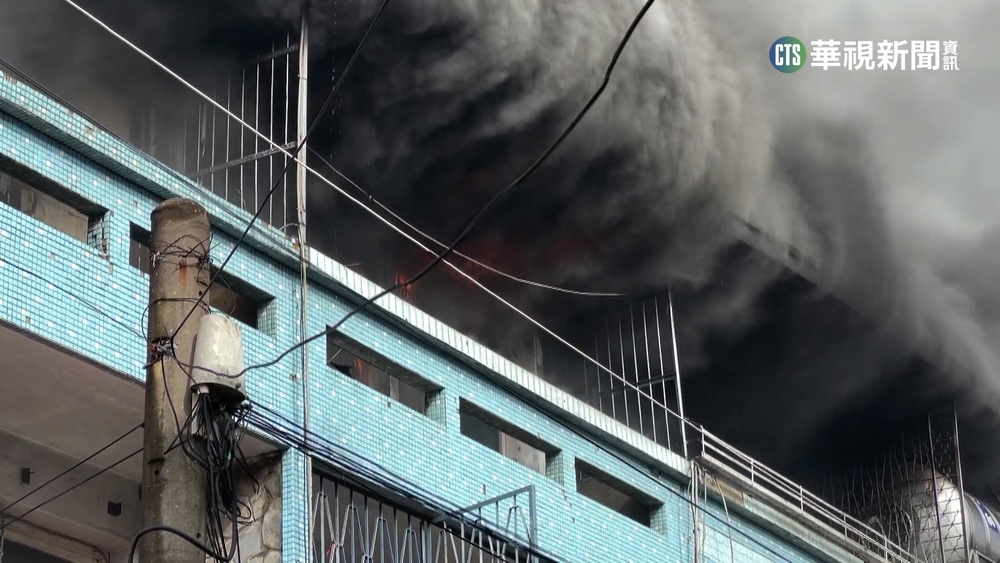 台中透天厝起火延燒5戶 1獨居男逃不及灼傷