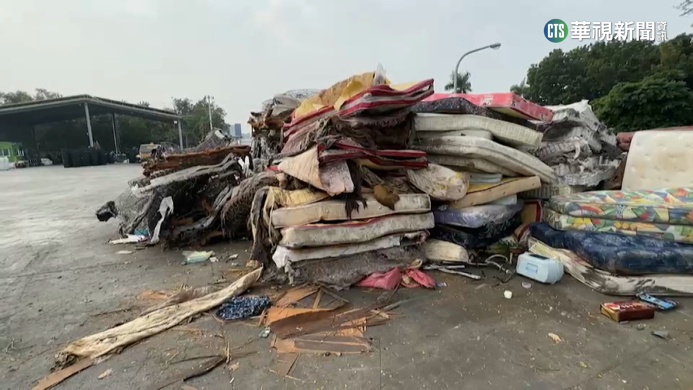 屏東大型廢棄物清運"免錢" 連日大爆量