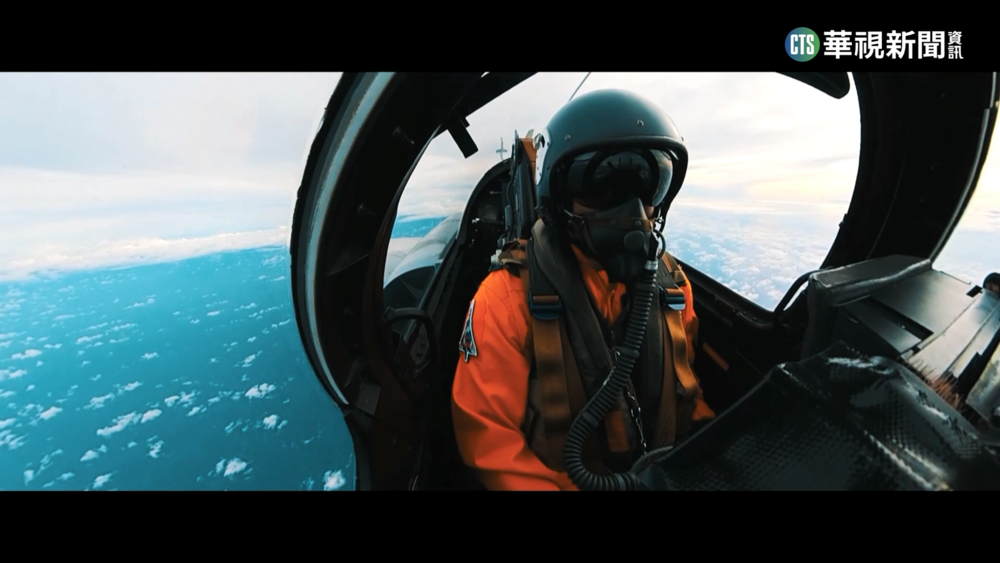 春節前夕總統勗勉官兵　讚賞新科王牌飛行官