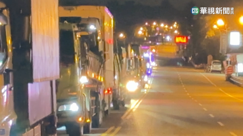 蘇花公路通車了! 3時段開通行 車隊大排長龍