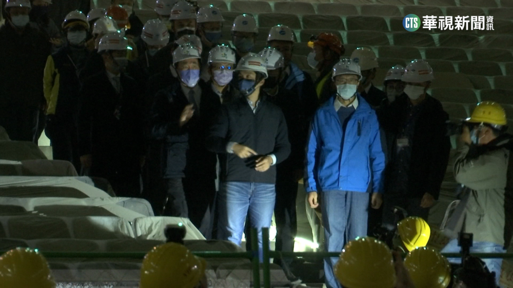 蔣萬安視察大巨蛋　拚4月完工年底試營運