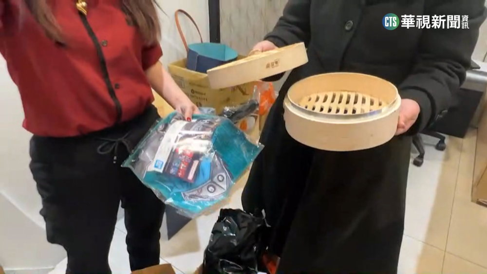 KTV失物招領「蒸籠、指揮捧」引發網友熱議