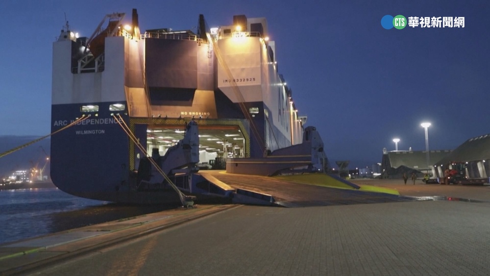 美貨輪載坦克裝甲車抵歐 踩俄敏感神經