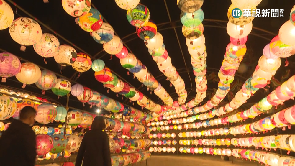 彰化宮廟掛上千顆燈籠海　漆桐油加固抗7級風