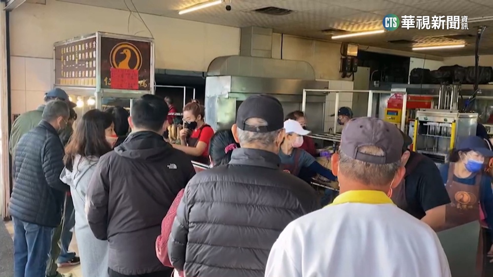 烤鴨名店清晨開賣大排長龍　預訂電話被打爆