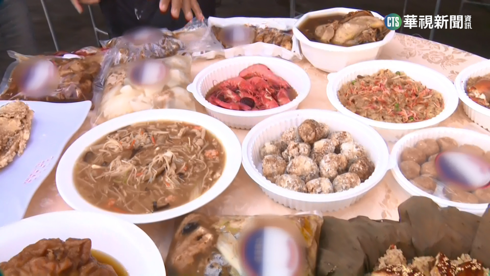 高雄內門「辦桌」年菜夯！　外縣市民眾慕名而來