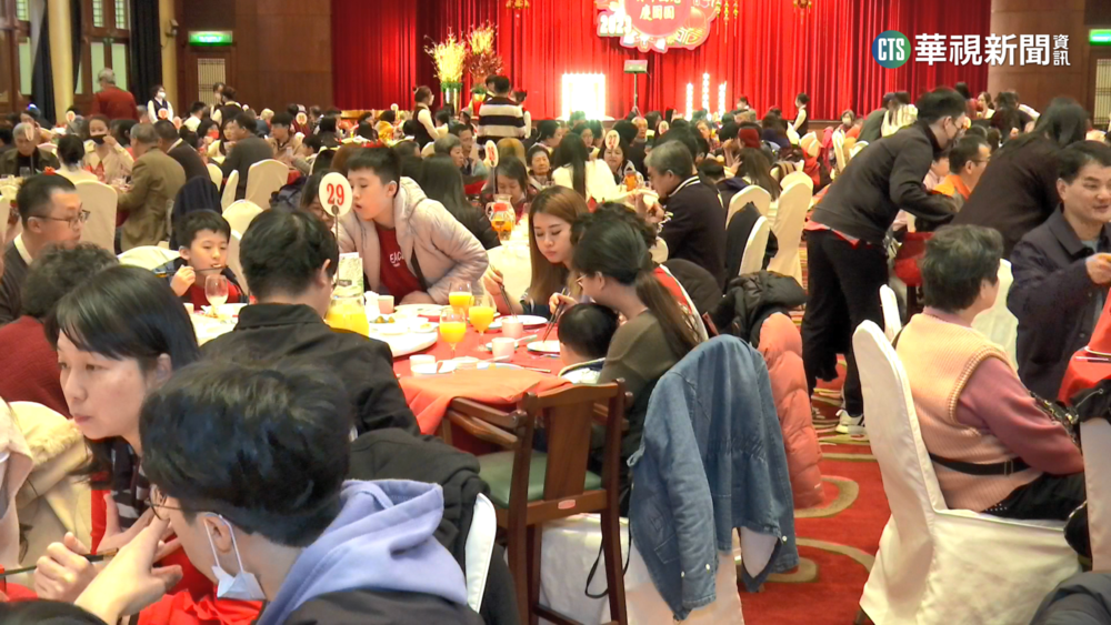 除夕近千人圍爐！　飯店席開3百桌吃年夜飯