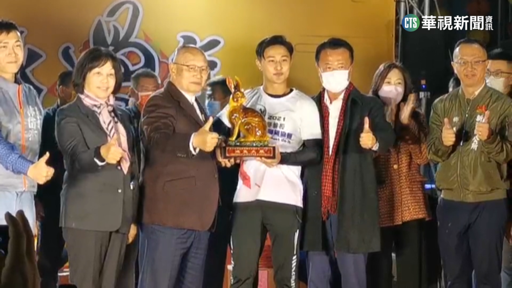 嘉義新港奉天宮搶頭香 保險業務二度奪魁