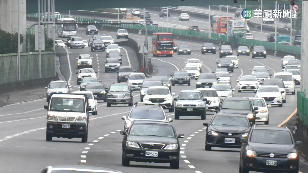 初一好天氣湧出遊車潮　國道多處壅塞