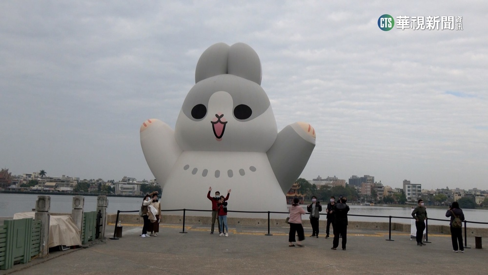 高雄燈會首移師蓮池潭　安全設施不足惹民怨