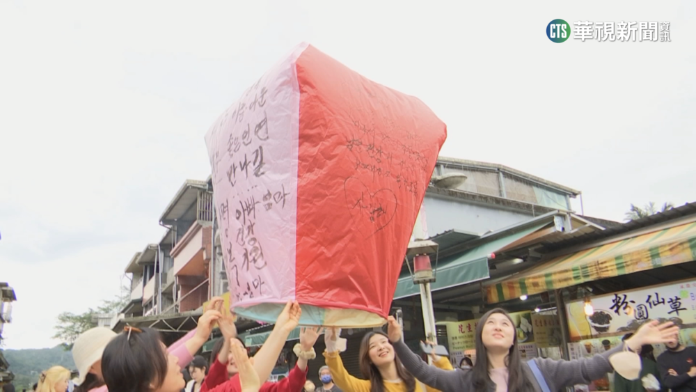 2023台灣燈會玩創意　隱藏版「黑兔耳燈」超可愛