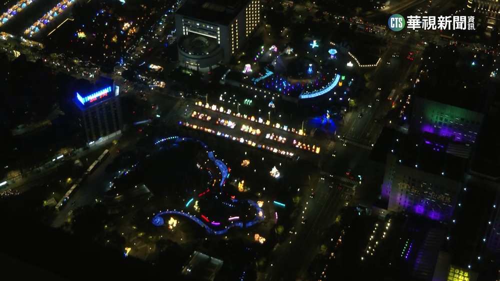 睽違23年！　台北101俯瞰2023台灣燈會超耀眼