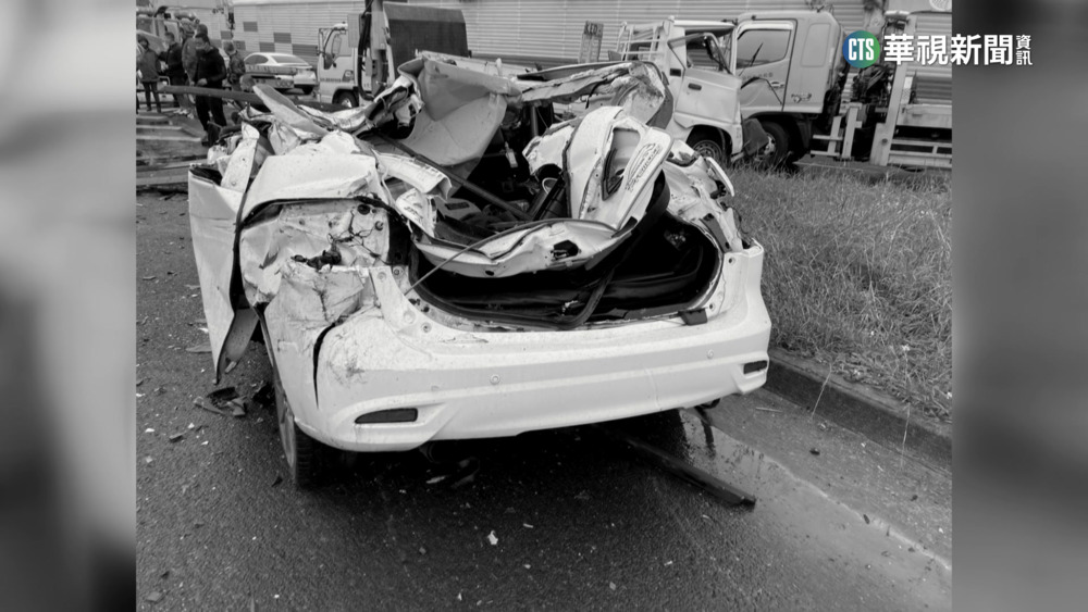 預拌車變換車道突失控　釀6車追撞1重傷1輕傷