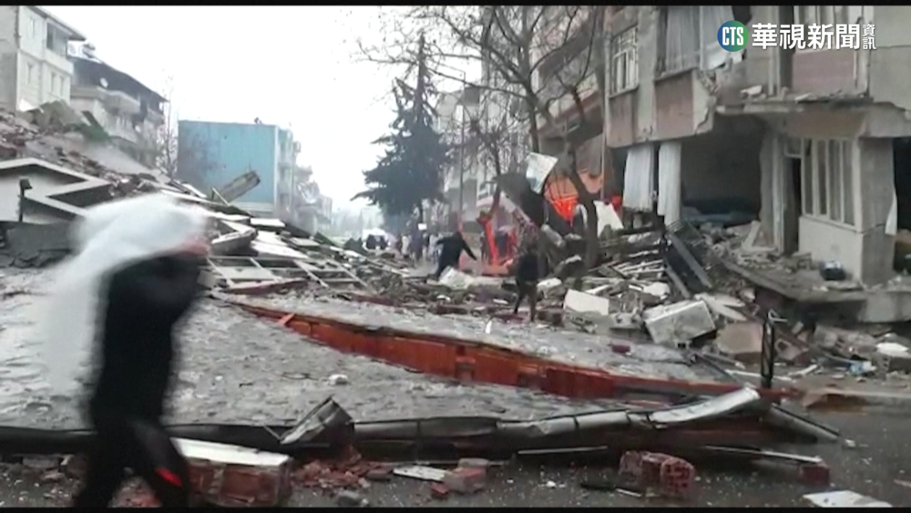 公寓整棟消失　土耳其7.8強震逾6百死.3千傷