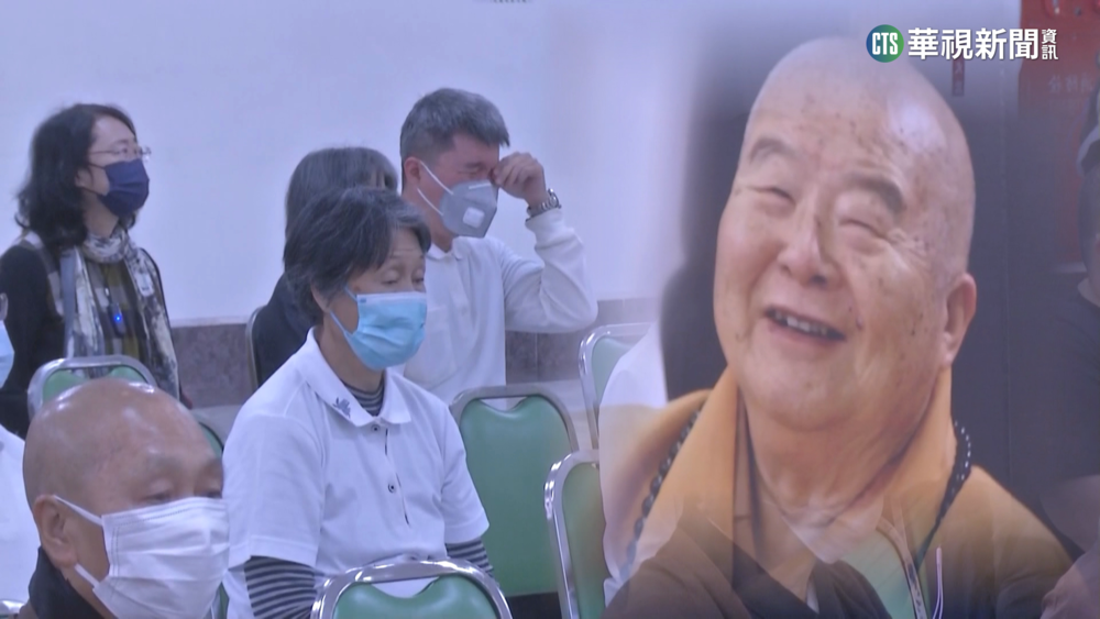 星雲大師圓寂！　信眾.陳其邁前往雲居樓弔唁