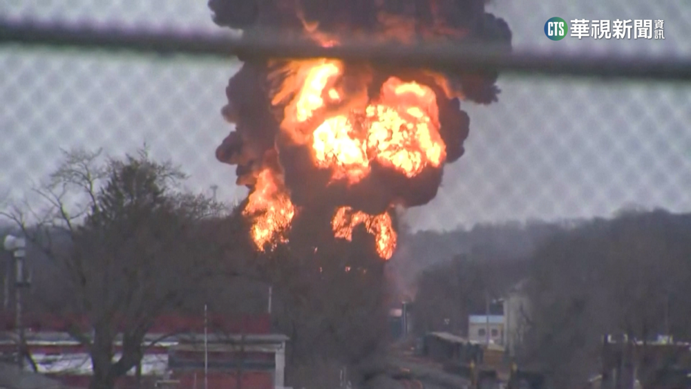 美俄亥俄火車出軌　化學濃煙竄出急撤離住戶