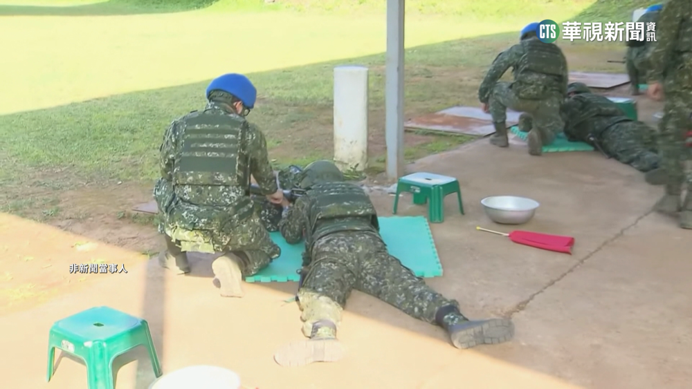 陸軍步槍打靶膛炸2傷　學員右臉腫.班長指傷