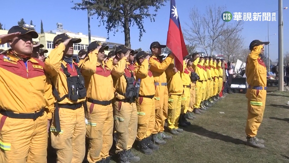 華視直擊「台灣隊」撤離　災民獻傳統點心致謝