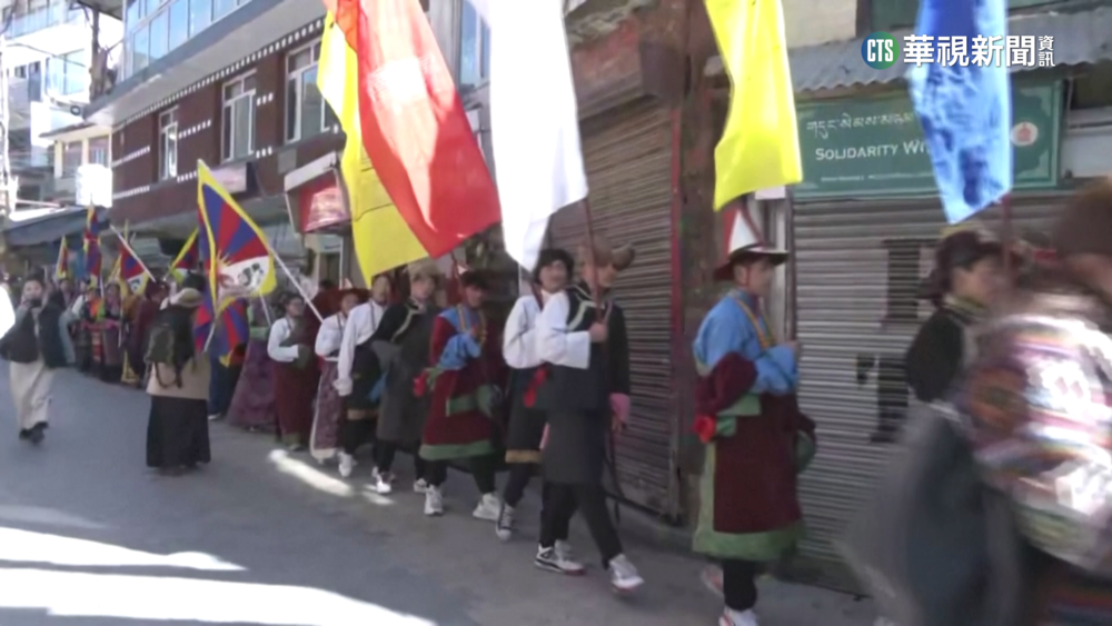 紀念「西藏獨立宣言」110周年　印北藏人走上街