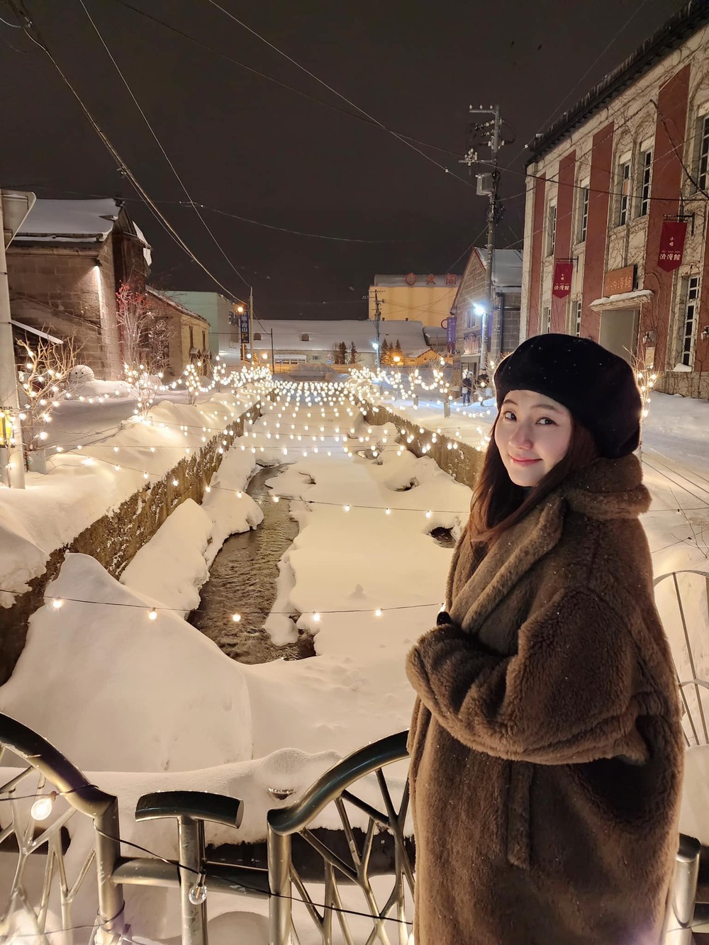 Selina情人節公布男友照！甜曬恩愛　萬人暴動送祝福：喔喔喔喔喔！