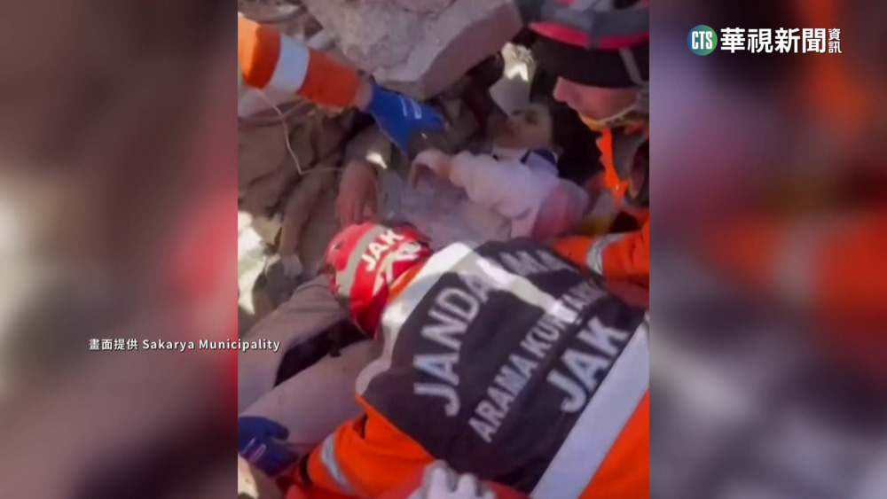 再傳奇蹟！　震後十天　兩女同棟塌樓先後獲救