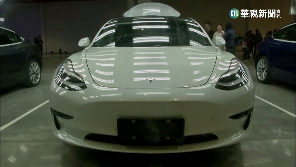 自駕功能恐釀車禍　特斯拉召回美逾36萬輛車