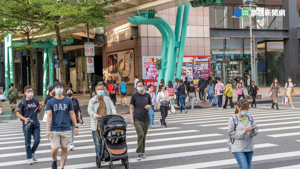 赴歐旅遊過馬路像大爺！網讚行人權利高　無奈問：為什麼亞洲國家做不到？