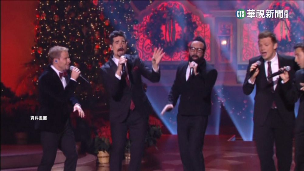 西洋男團「新好男孩」高雄開唱　大批粉絲朝聖