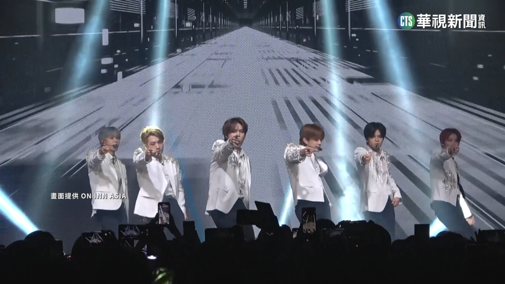 VERIVERY睽違3年來台！　連開2場演唱會回饋歌迷