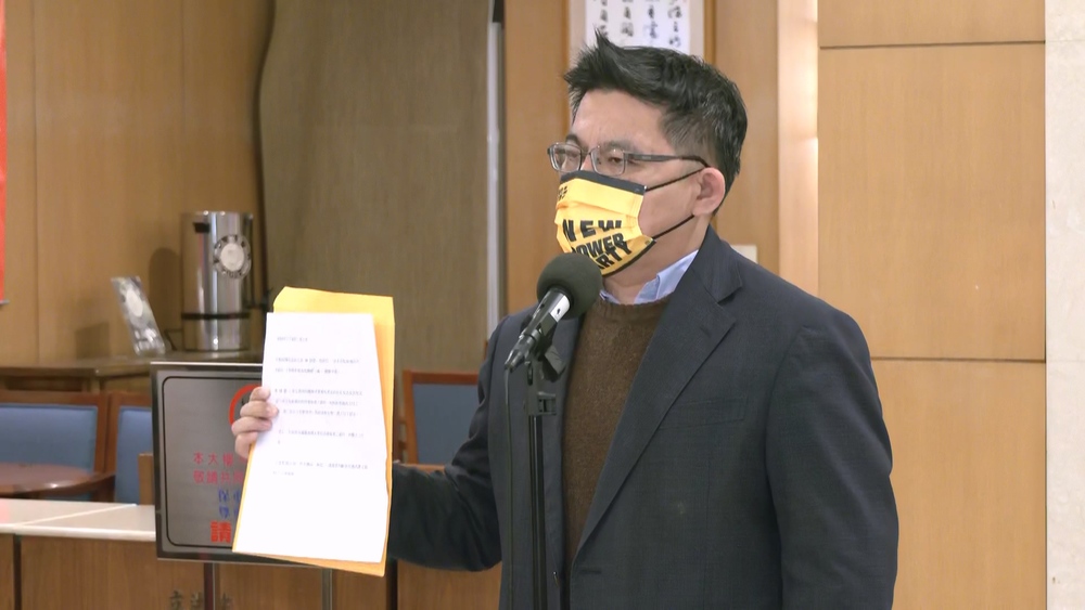 時代力量也收到！邱顯智收陳宗彥爆料監聽譯文　小紙條「提醒」：公布恐觸法