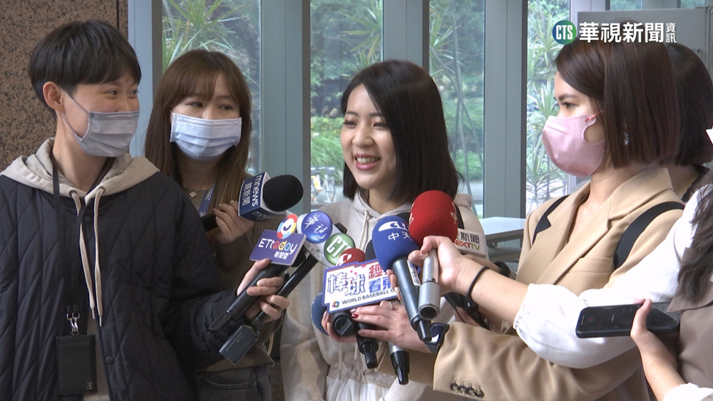 媒體人曝藍內部民調　稱徐巧芯勝費鴻泰逾10%