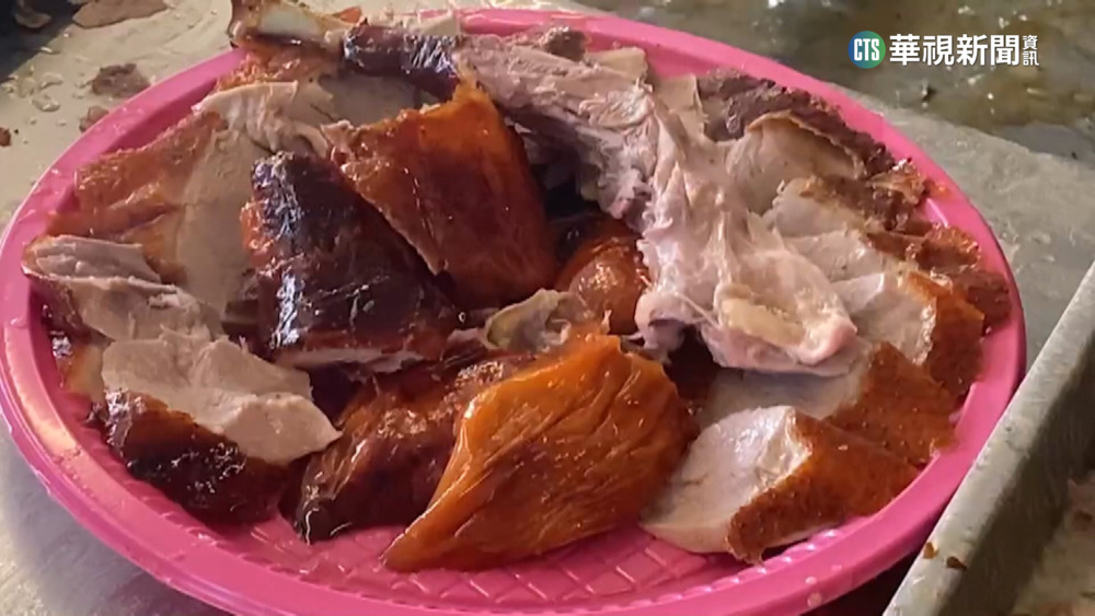 仁武烤鴨紅到國外　30外籍客包場讚「勝全聚德」