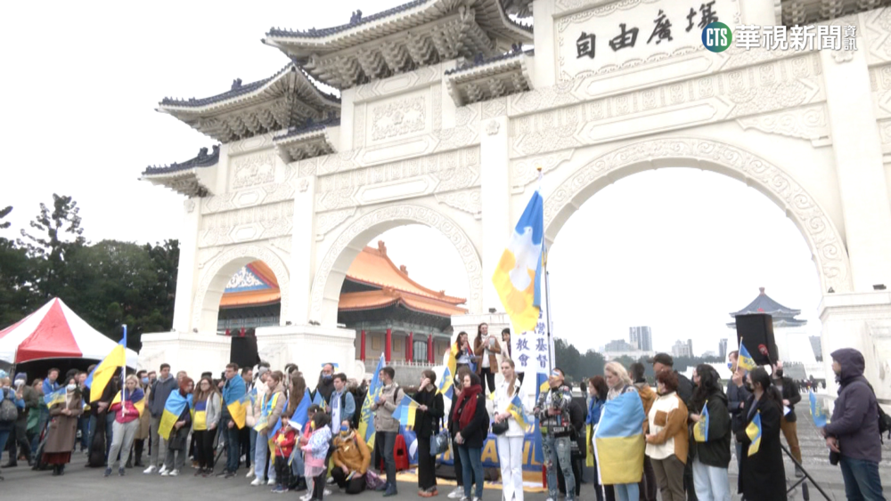 烏俄戰爭滿周年　公益團體聲援為烏女兵募軍備