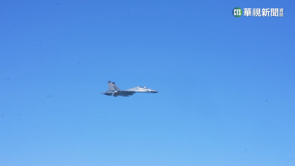 CNN記者搭美軍機隨行　近距離感受中機艦跟蹤