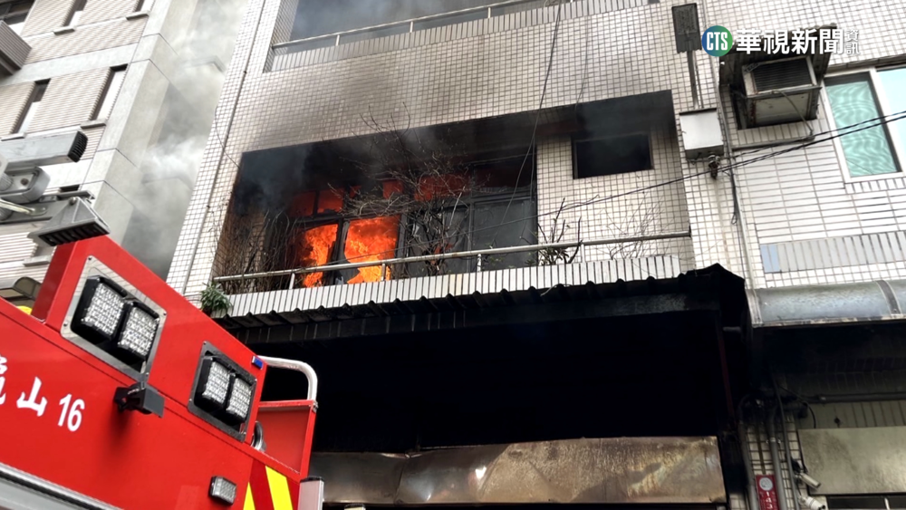 桃園龜山公寓竄火3人受困　15歲少年送醫不治