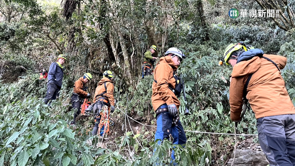 爬大武山　夫「轉頭和妻說話」失足墜崖