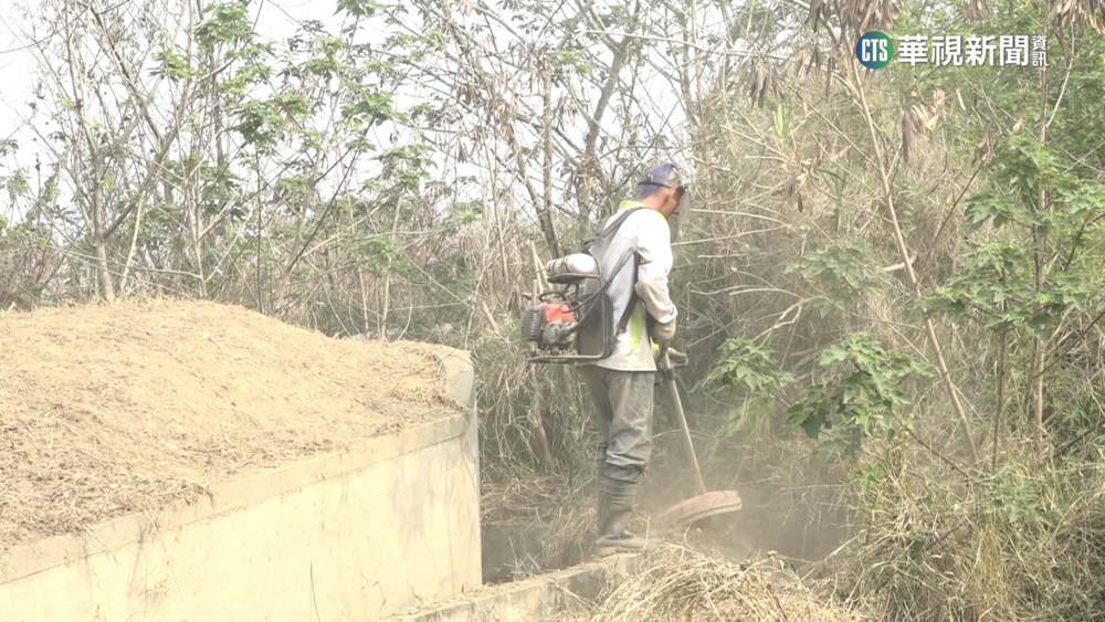 軍人轉職代客掃墓！　騎「幽靈馬車」月入15萬